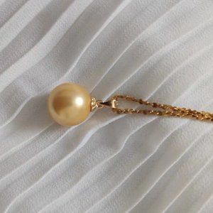 Light gold natural sea pearl  necklace